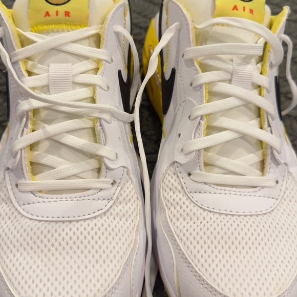 Nike Air Max White and Yellow Sneakers women’s size 9 - Picture 2 of 5